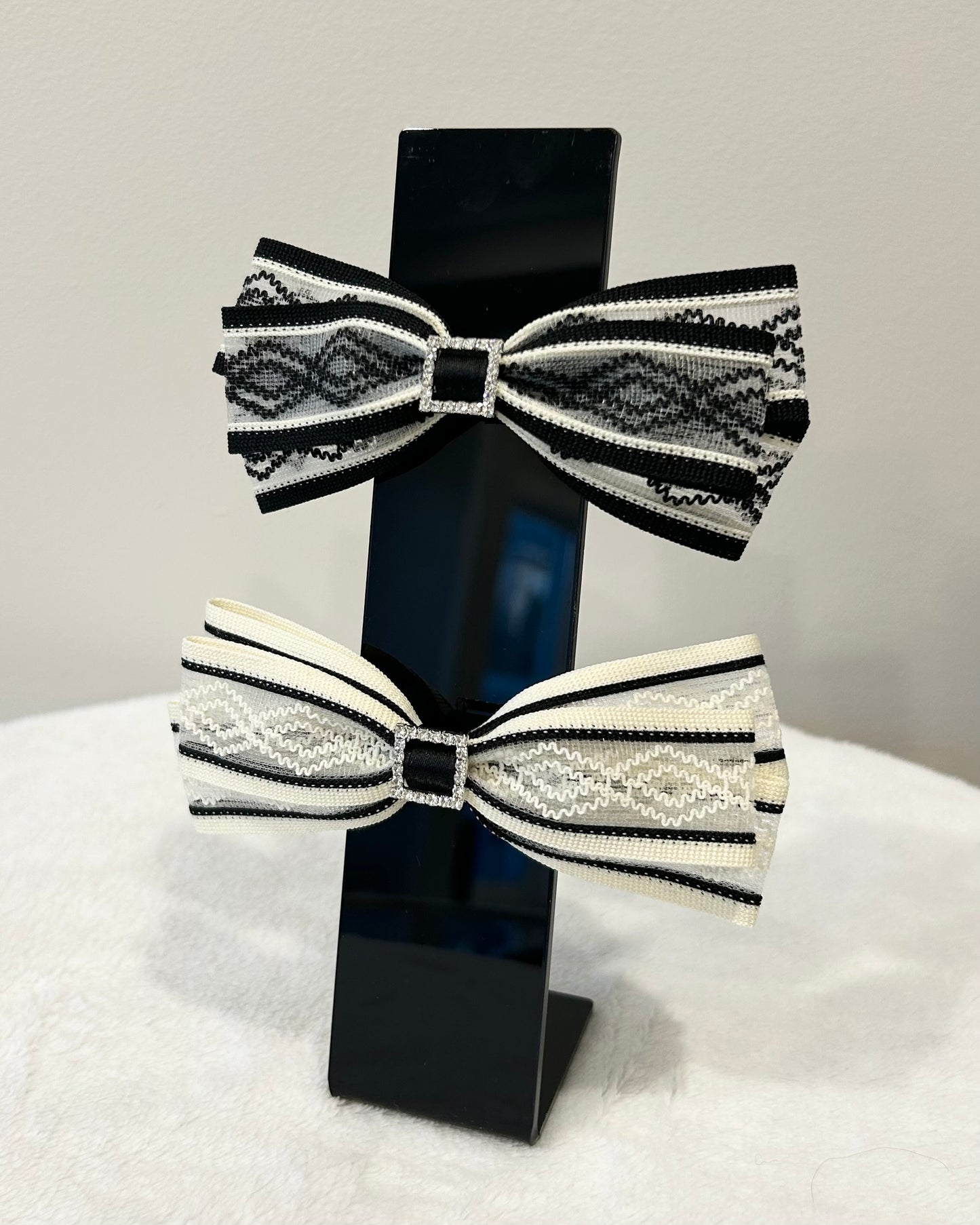 Vintage Lace Bow Barrette (8cm)