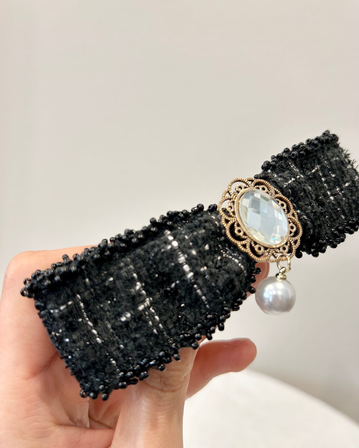 Classic Tweed Pearl Snap Pin