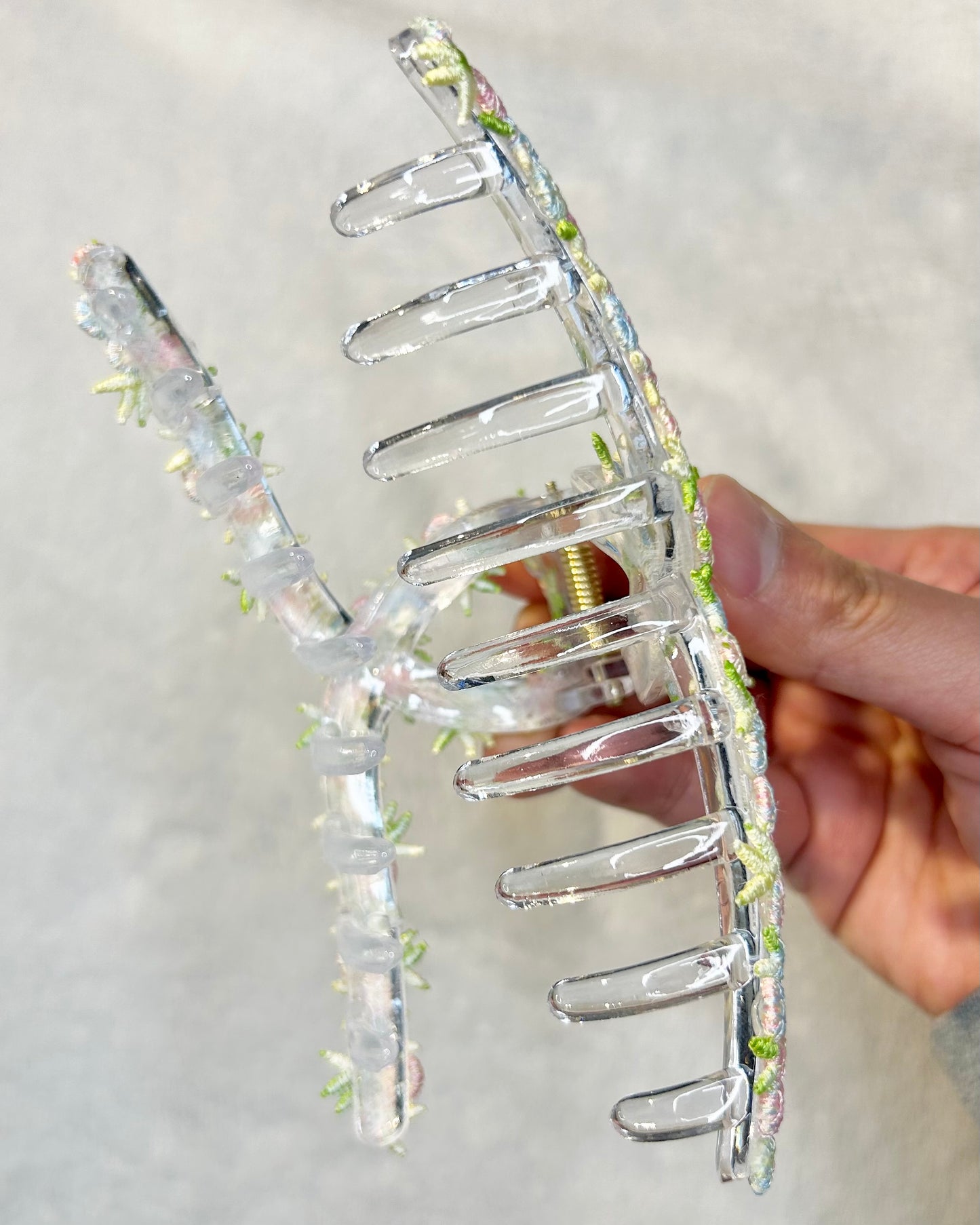Ditsy Floral Garden Claw Clip (13cm)