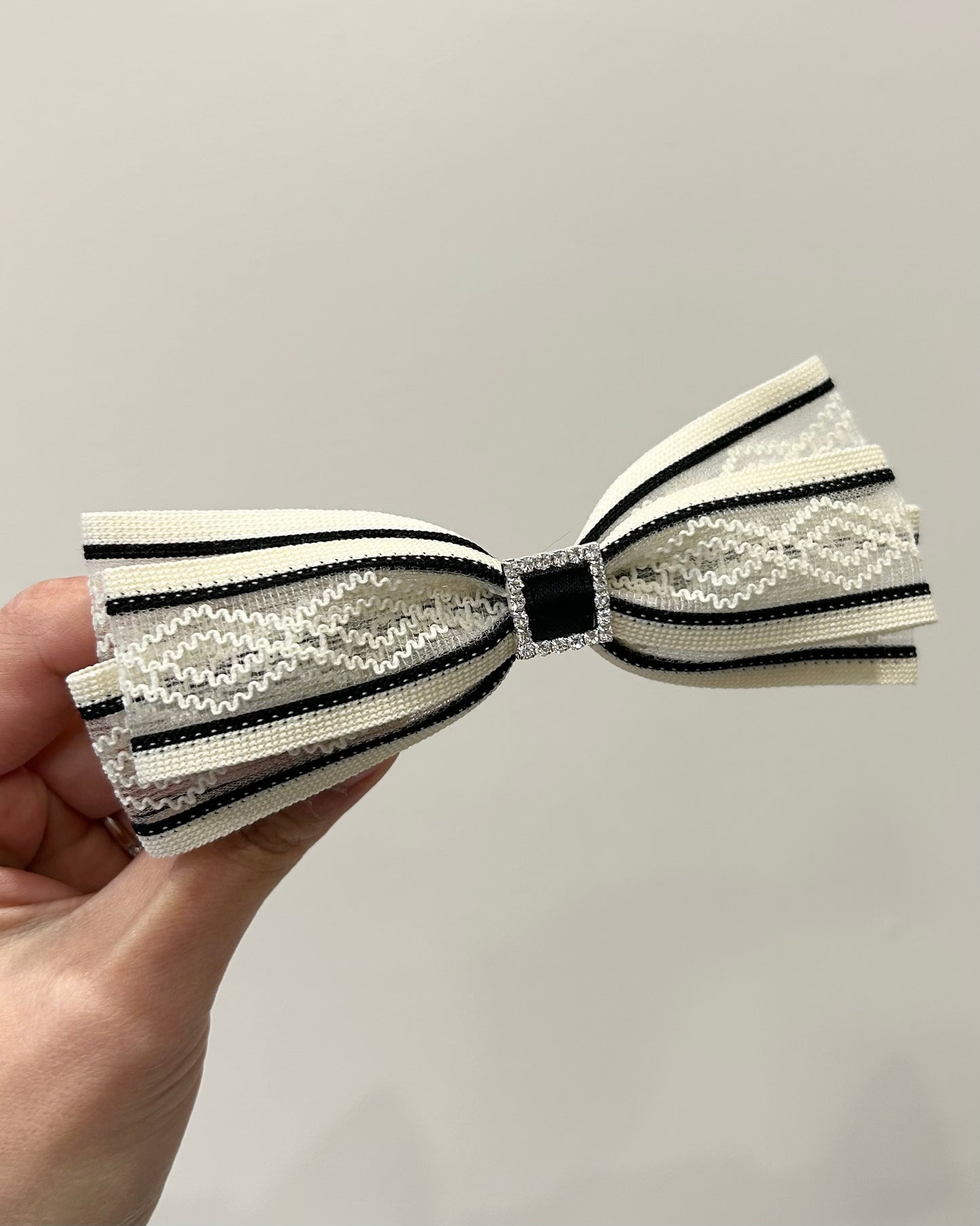 Vintage Lace Bow Barrette (8cm)