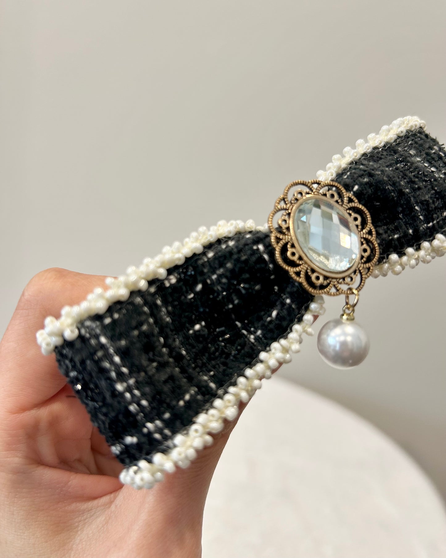 Classic Tweed Pearl Snap Pin